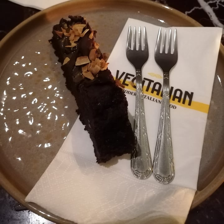 photo of Vegitalian Brownie with vegan Dulce creme and toasted coconut flakes shared by @beeatriz on  08 Mar 2022 - review
