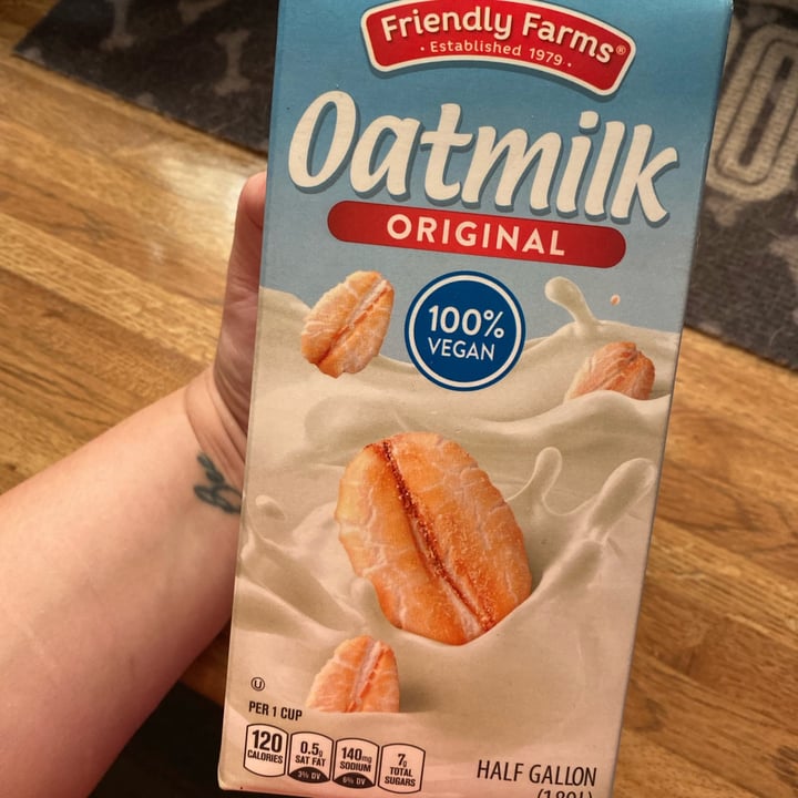 photo of Friendly Farms Oatmilk Original shared by @amsvfrazier90 on  17 Oct 2021 - review