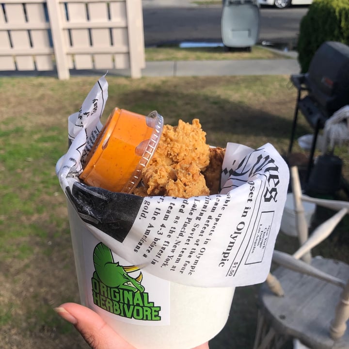photo of The Original Herbivore Fried Chick’n Bucket shared by @cinyquacker on  15 Apr 2021 - review