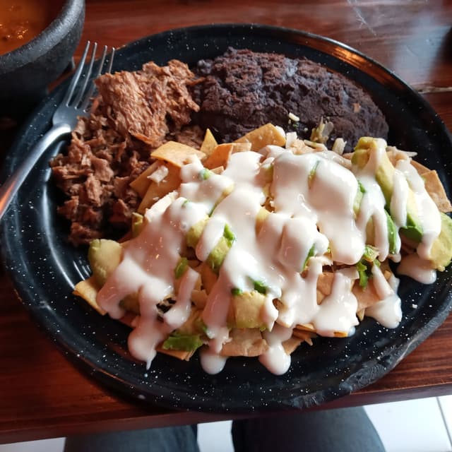 菜肴“Chilaquiles”的照片