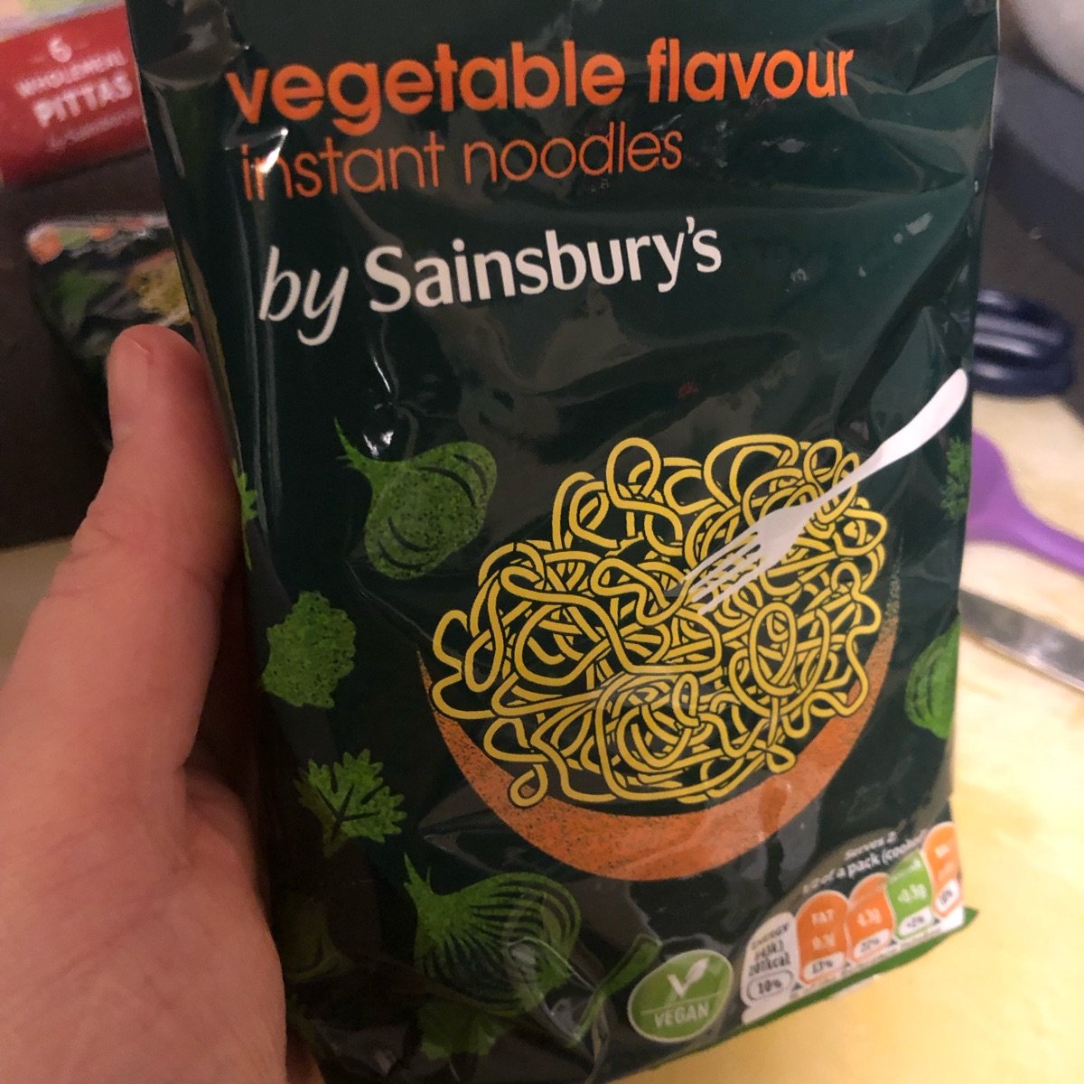 Sainsbury's Vegetable flavour instant noodles Reviews abillion