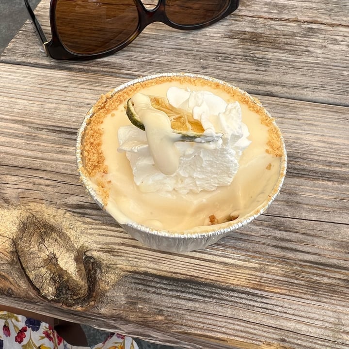photo of Valhalla Bakery Key lime pie shared by @lucyhoinkis on  09 May 2022 - review