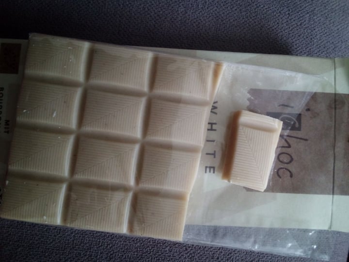photo of iChoc White Vanilla shared by @carolegart on  06 Mar 2020 - review