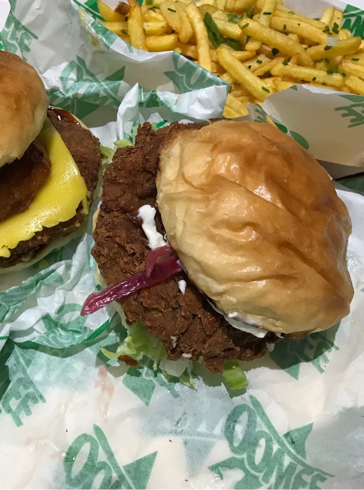 photo of Oowee vegan The other side chick shared by @theamicablevegan on  22 May 2020 - review