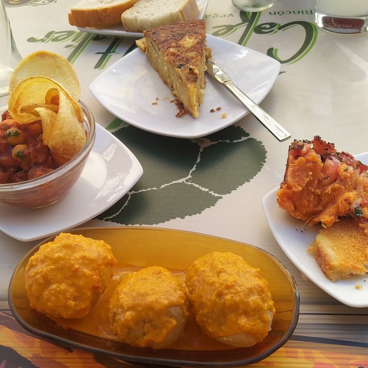 photo of Cafe Atelier Pinchos varios shared by @martaveganrural on  18 Oct 2021 - review