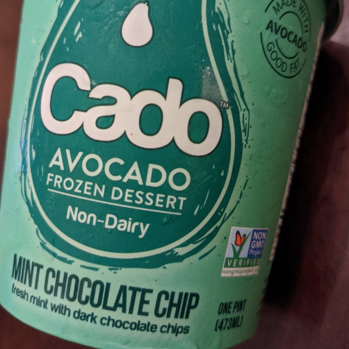 photo of Cado Avocado Ice Cream Avocado frozen dessert, mint chocolate chip shared by @redeft89 on  18 Nov 2021 - review