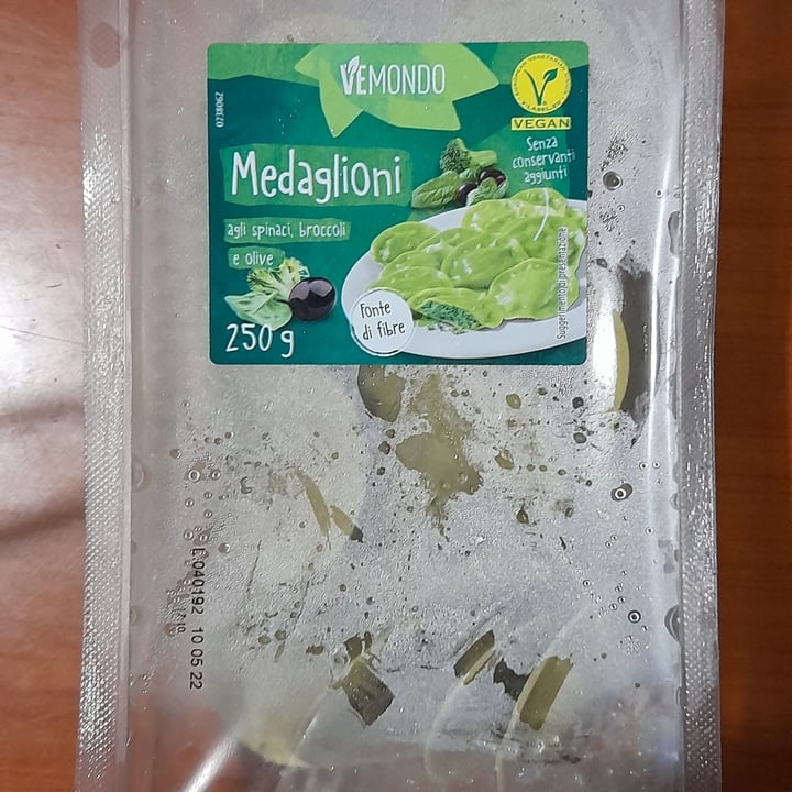 review photo of Vemondo Medaglioni Agli Spinaci, Broccoli E Olive shared by @adeluccia on 17 Apr 2022 - review