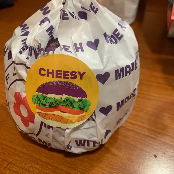 photo of Flower Burger Cheesy cecio shared by @eleonoragee on  28 Mar 2022 - review