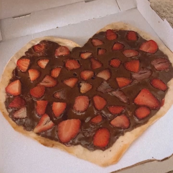 photo of Pura Pizza Fit Ipanema Pizza de chocolate com morango shared by @flavillarejo on  13 Jun 2022 - review