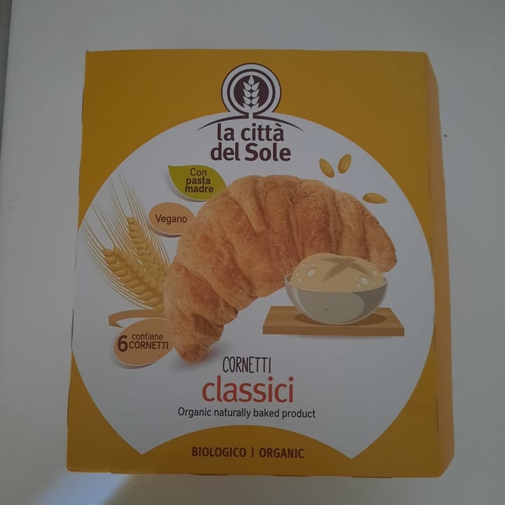 review photo of La città del sole Cornetti Classici shared by @nonsonoveganoma on 02 Jan 2023 - review