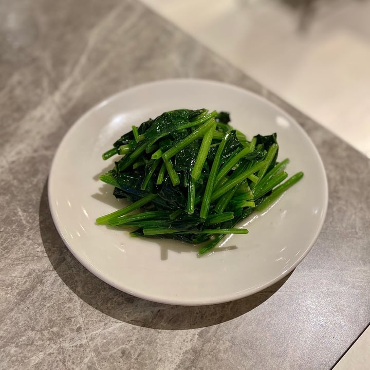 review photo of Din Tai Fung Stir-Fried Spinach With Garlic shared by @summerong on 13 Oct 2021 - review