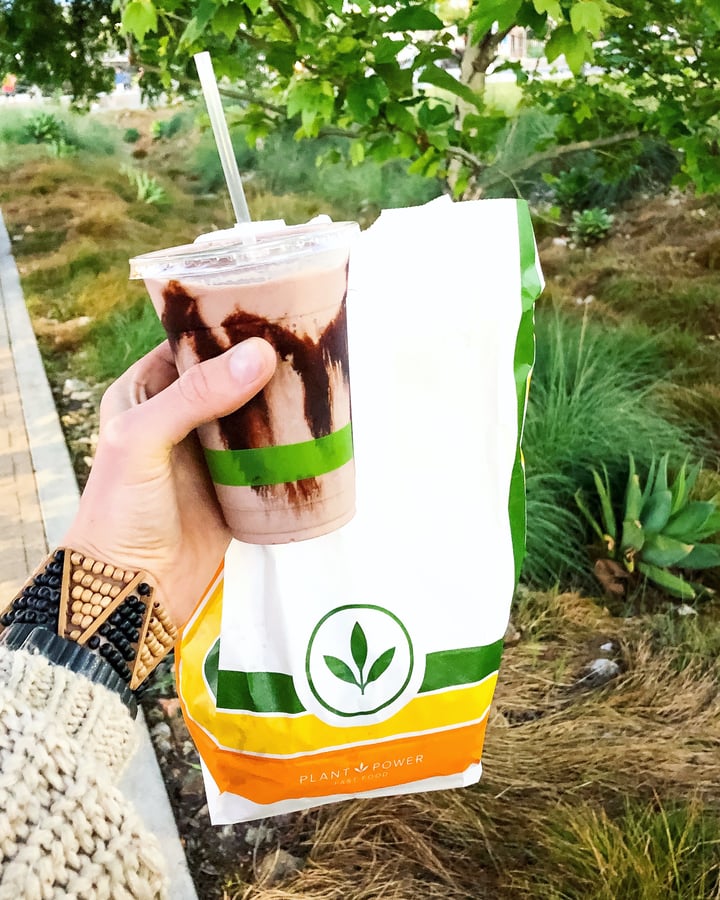 photo of Plant Power Fast Food Chocolate Almond Milkshake shared by @courtneyransom on  14 May 2019 - review
