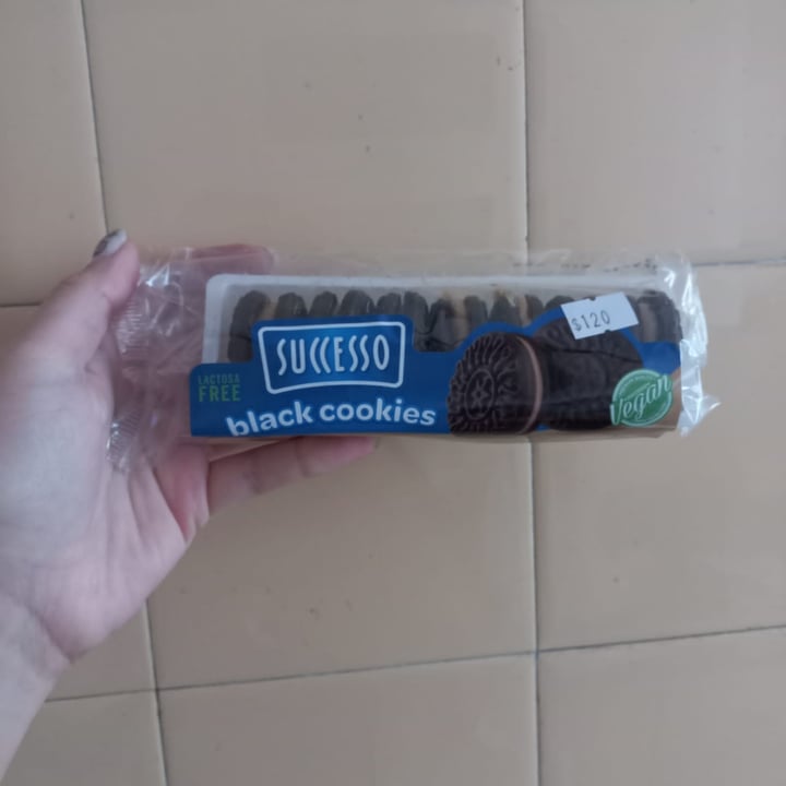 photo of Successo black cookies shared by @mirianmaza on  19 Nov 2021 - review