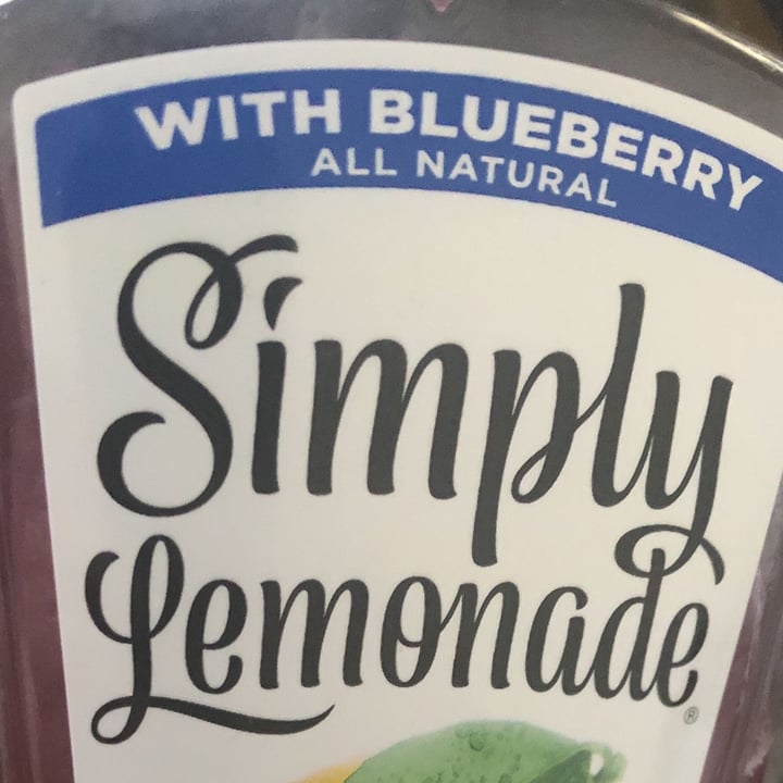 photo of simply lemonade Simply Lemonade with blueberry shared by @lovespigs on  15 Jul 2022 - review
