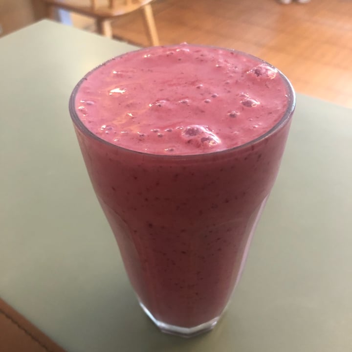 photo of KEZ Padaria Smoothie Frutas Vermelhas shared by @liafields on  24 Oct 2022 - review