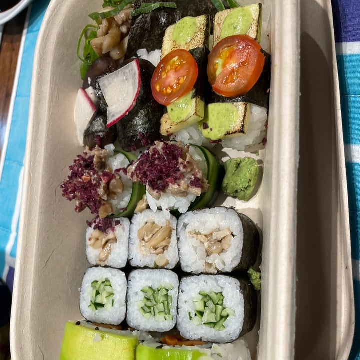 photo of Japa Vegana - Delivery japonês e asiático vegano Combinado shared by @rurosrmb on  08 Feb 2022 - review