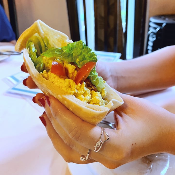 photo of Well Dressed Salad Bar Truffle Ham & Tofu Scramble Pita Pockets shared by @goodvibesonly on  12 Apr 2019 - review