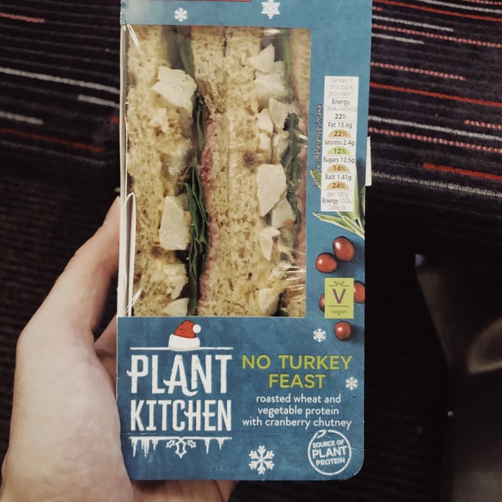 photo of Plant Kitchen (M&S) No Turkey Feast shared by @earthlinged on  07 Dec 2022 - review