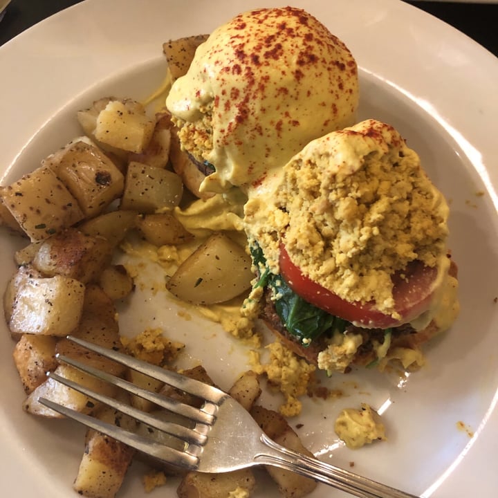 photo of Blossoming Lotus Lotus Benedict shared by @pinkav0cado on  03 Nov 2019 - review