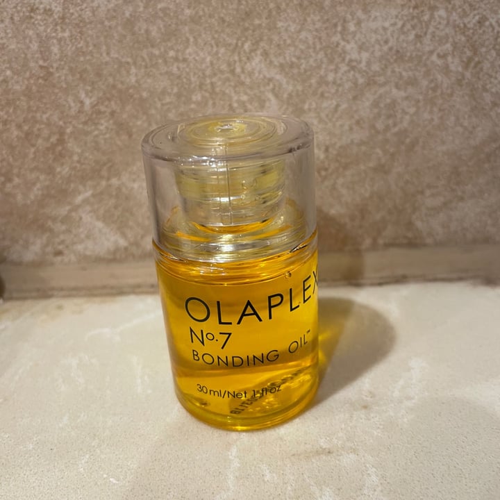 review photo of Olaplex Bonding oil shared by @peacedrizzy on 30 Sep 2021 - review