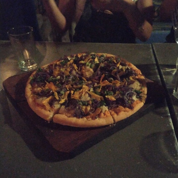 review photo of Barrio Brujo Pizza vegana shared by @andrescba on 31 Dec 2021 - review