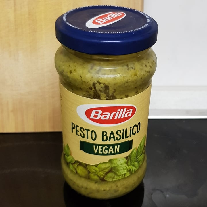 photo of Barilla Pesto Basilico Vegan shared by @weblucas on  24 Dec 2020 - review