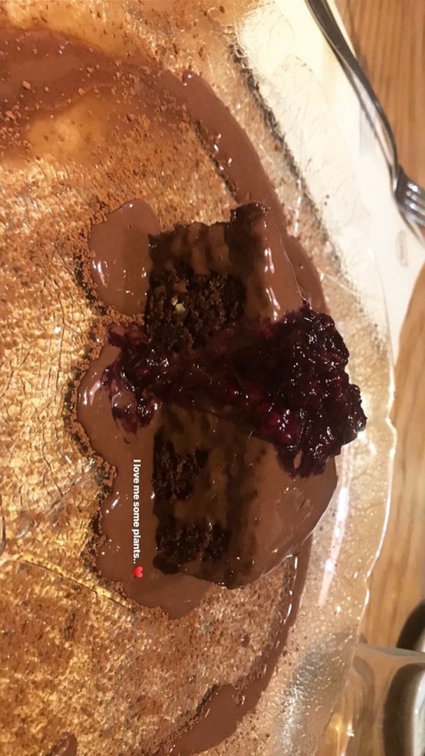 photo of Ao 26 - Vegan food project Chocolate cake shared by @vegandumbo on  16 Apr 2020 - review