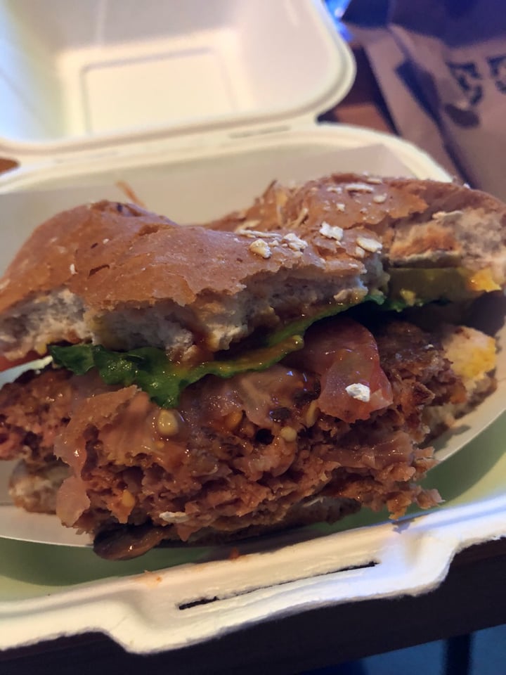 photo of BurgerFi Vegan Beyond Burger shared by @courtlynn on  19 Dec 2018 - review