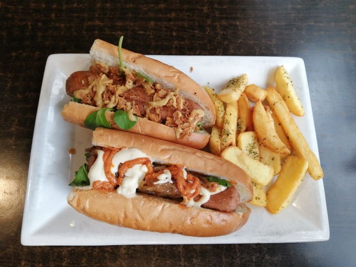 photo of La Cerveseria Clandestina Vegan Frankfurt Sandwich: Heura shared by @oskar-vegantv on  11 Oct 2019 - review