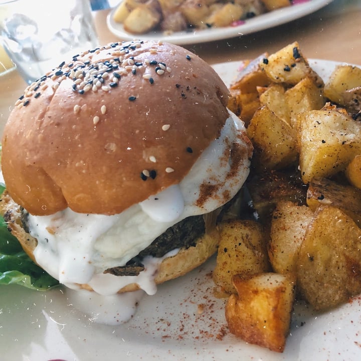 photo of MOLA Cheese burger shared by @agoslo on  17 Mar 2021 - review