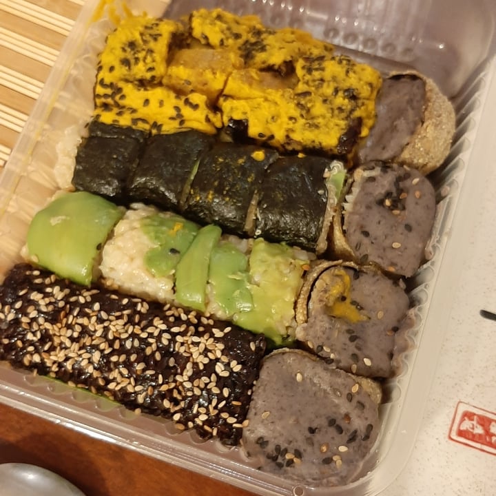 photo of Vegan Sushi Sushi Combo 24 Piezas shared by @colobrusco on  08 Jan 2021 - review