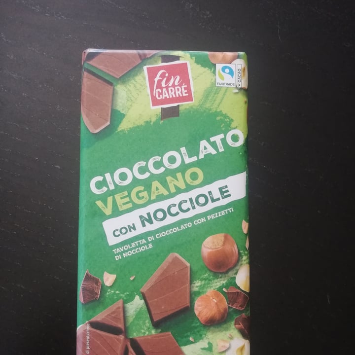 review photo of Fin Carré Cioccolato vegano con nocciole shared by @auroragiovannetti on 09 Aug 2022 - review