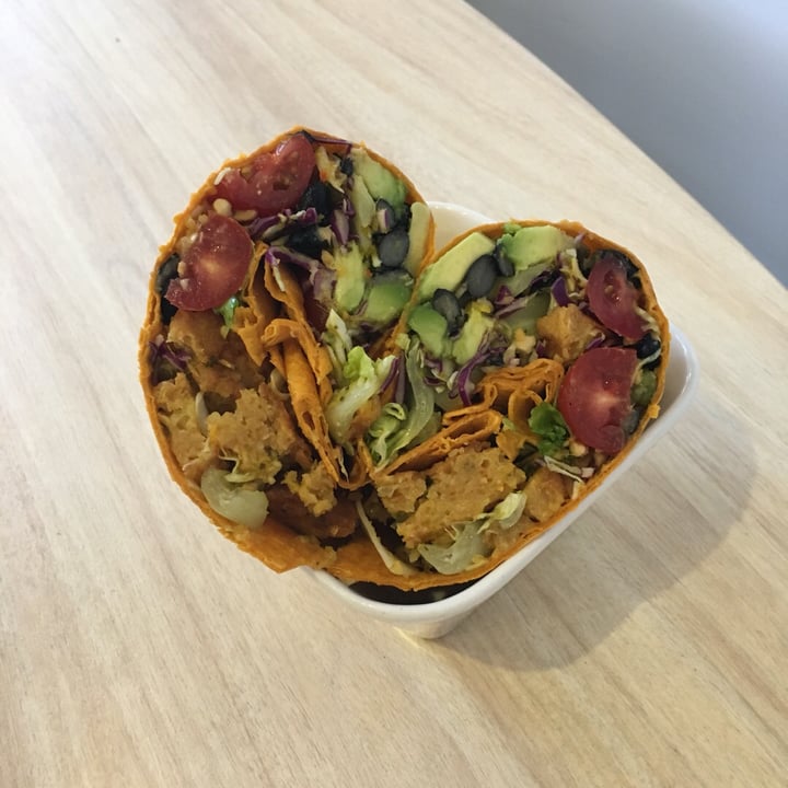 photo of SaladStop! The Earth Bowl shared by @carolin79710 on  10 Sep 2019 - review