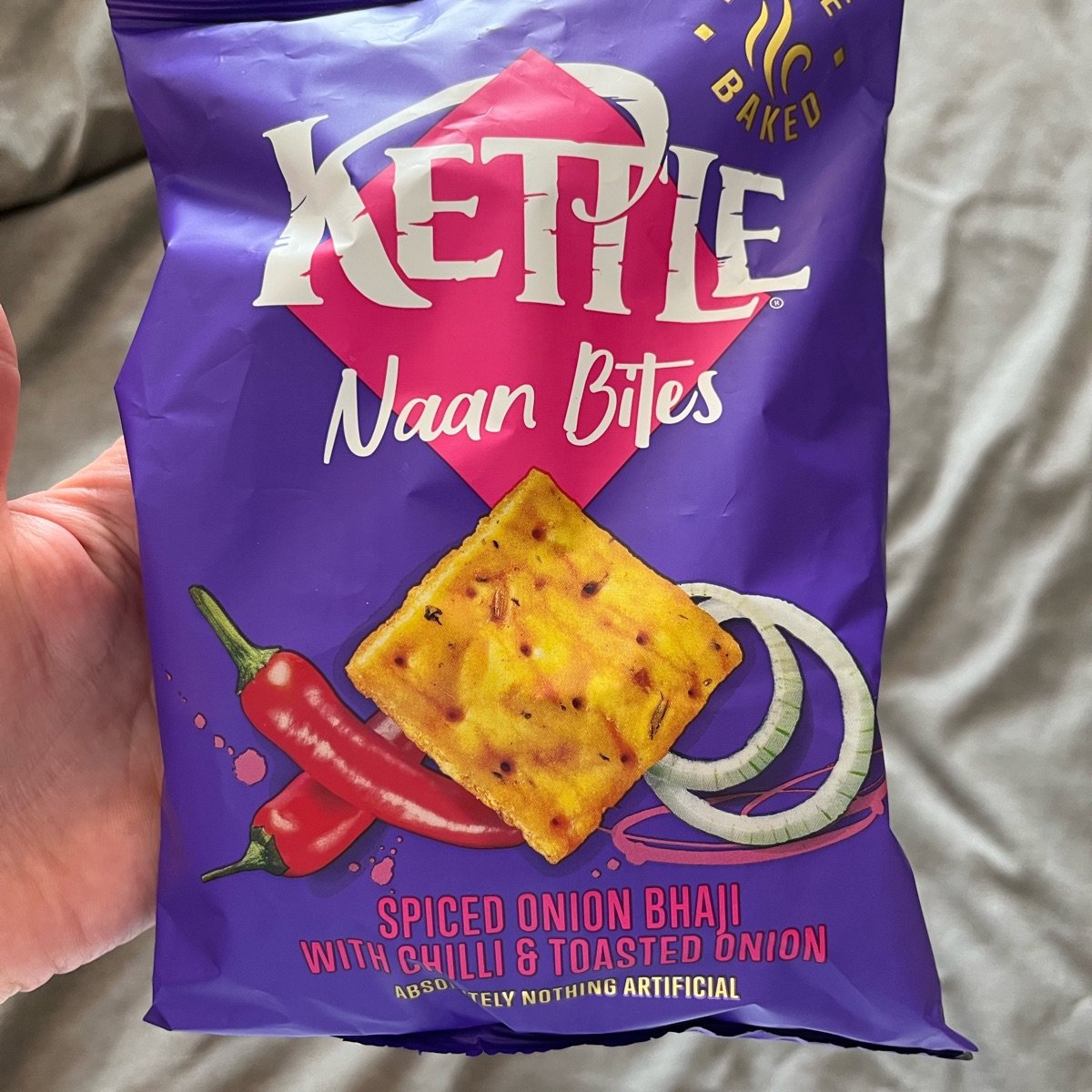 Kettle Naan Bites Spiced Onion Bhaji with Chilli & Toasted Onion