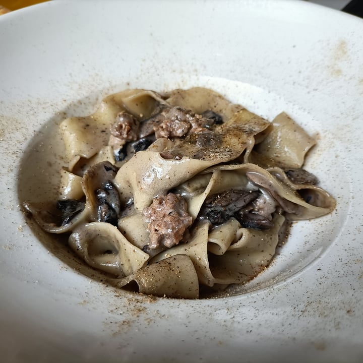 review photo of Choose Ristorante Naturale PAPPARDELLE FUNGHI E SALSICCIA shared by @grumpyvegan on 06 Mar 2022 - review