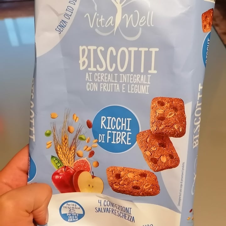 photo of Vita well Biscotti cereali integrali frutta legumi shared by @clarissapr on  29 Jul 2022 - review