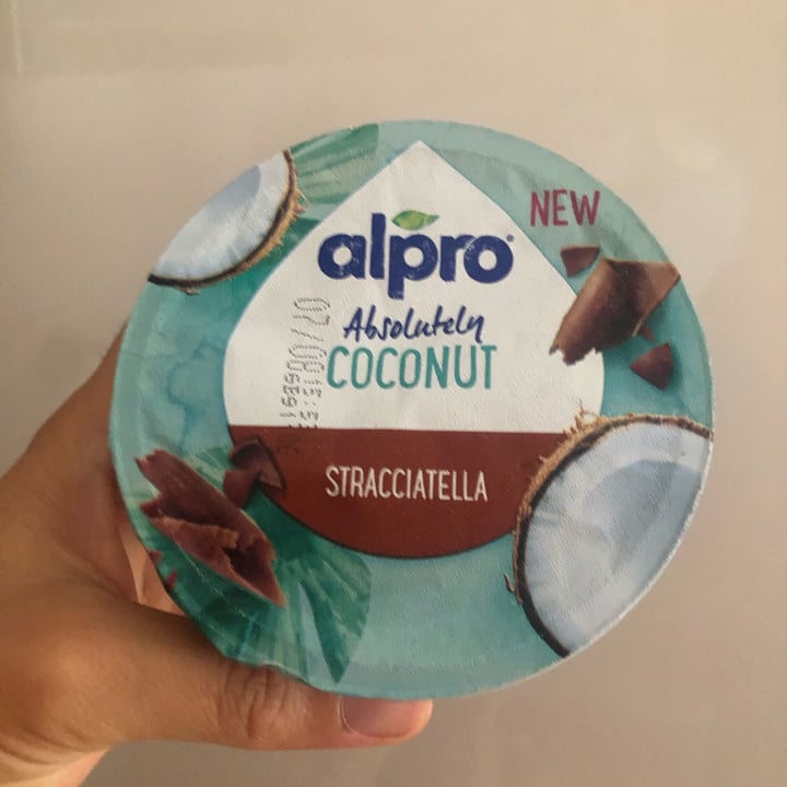 photo of Alpro Absolutely Coconut Stracciatella shared by @giuliengi on  20 Jul 2022 - review