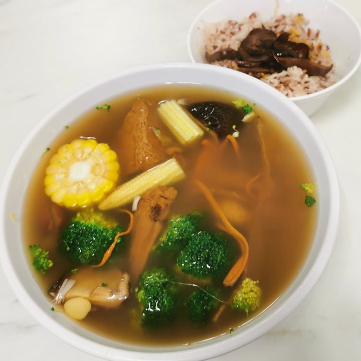 photo of Ngoh's Vegetarian Herbal Soup 汤三豆莲藕 shared by @ycarolyn on  12 Jan 2021 - review