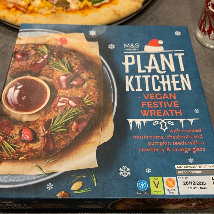 photo of Plant Kitchen (M&S) Vegan festive wreath shared by @plantboi on  28 Dec 2020 - review