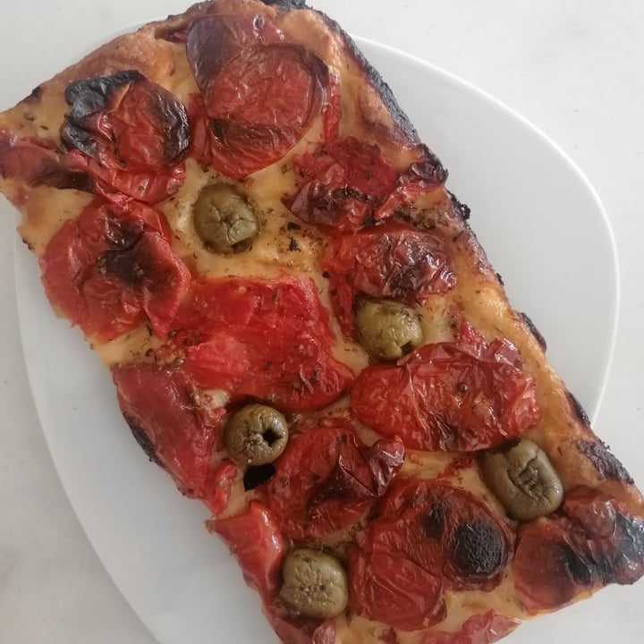 review photo of SINENSIS - Il Sito delle Erbe focaccia barese shared by @athena111 on 29 Sep 2022 - review