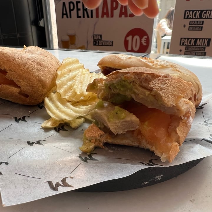 review photo of 100 Montaditos Montadito con straccetti di pollo vegetale heura shared by @robertamurru on 23 Apr 2022 - review