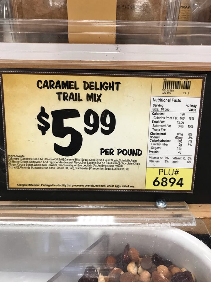 photo of Sprouts Farmers Market Caramel Delight Trail Mix shared by @phuoody on  07 Oct 2019 - review
