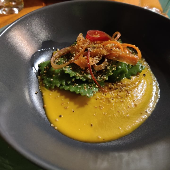 review photo of Farmhouse La Becerca Raviolini di tofu e limone con crema di carote arrostite e bieta croccante shared by @spiccio93 on 13 Mar 2022 - review