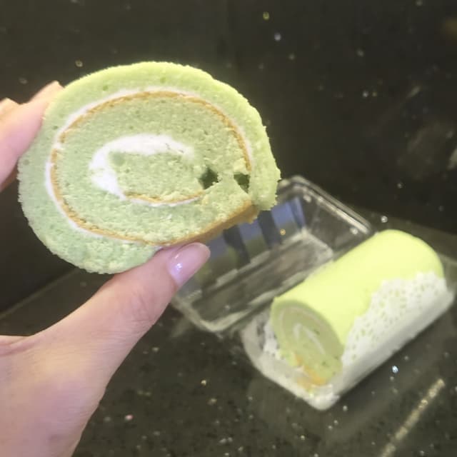菜肴“Pandan Swiss Roll”的照片