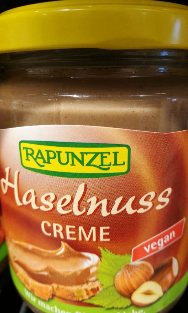 photo of Rapunzel Nuss Nougat Creme shared by @paolaveg12 on  13 Feb 2020 - review