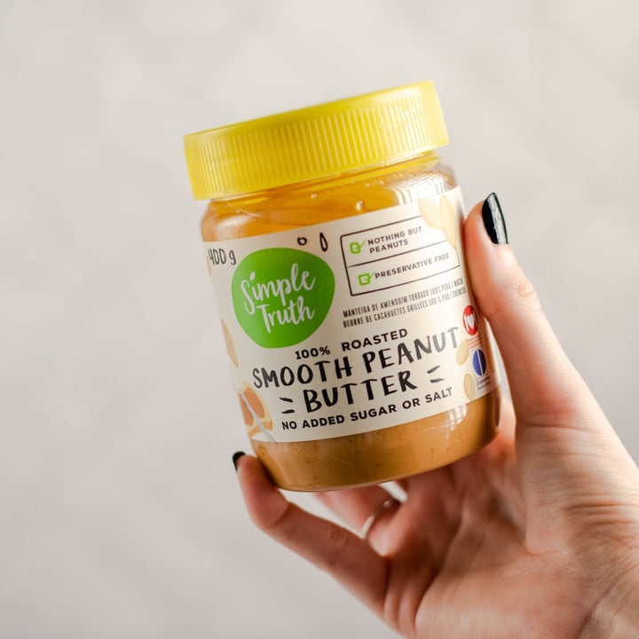 photo of Simple Truth Smooth Peanut butter (sugar free) shared by @theleafeaters on  18 Dec 2021 - review