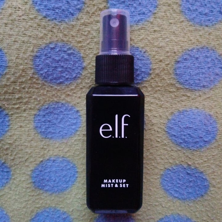 photo of e.l.f. Cosmetics Makeup Mist & Set shared by @catamartins on  23 Jan 2022 - review