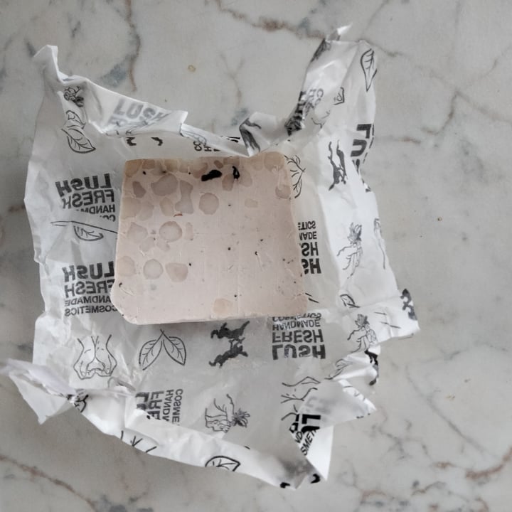 review photo of LUSH Fresh Handmade Cosmetics Saponetta shared by @ericamotto on 04 Oct 2021 - review