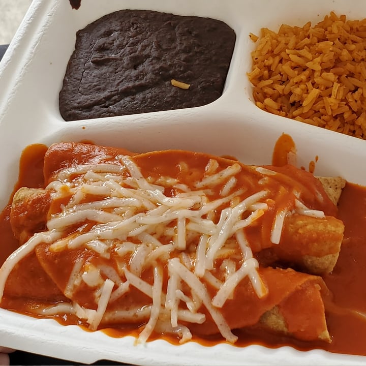 photo of Nuno’s Tacos & Vegmex Grill Chuco Flautas shared by @eriluc on  13 Mar 2021 - review