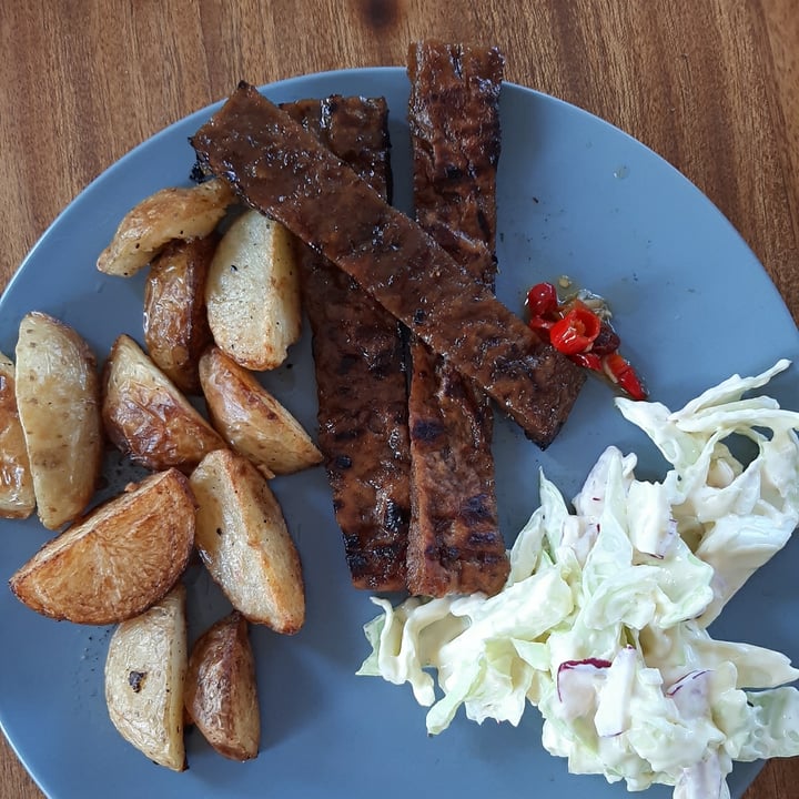 photo of Urban Vegan BBQ Vegan Spare Ribs Glazed with Korean style Sauce shared by @divdtuin on  09 May 2020 - review
